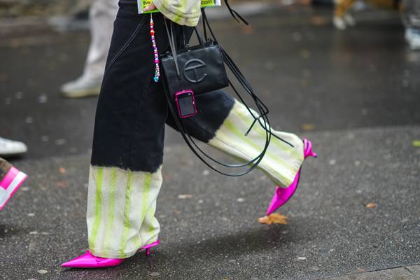 Bolsa Telfar street style 