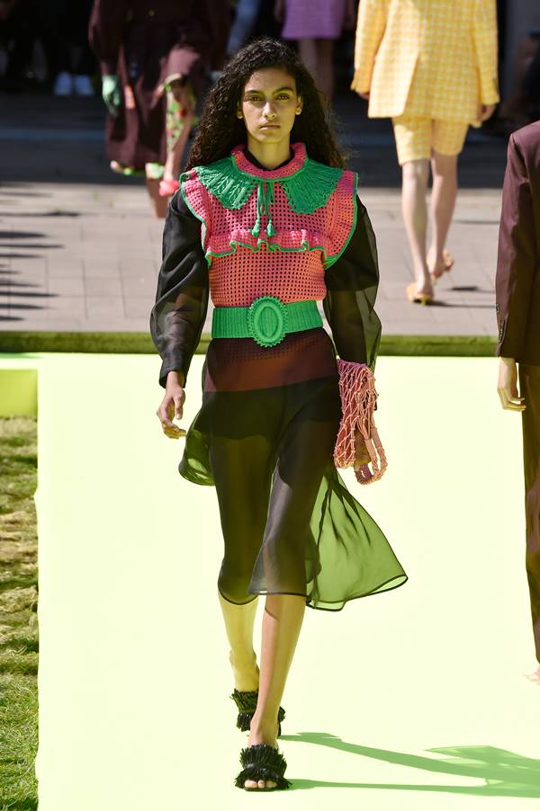 Look da MSGM com gola oversized