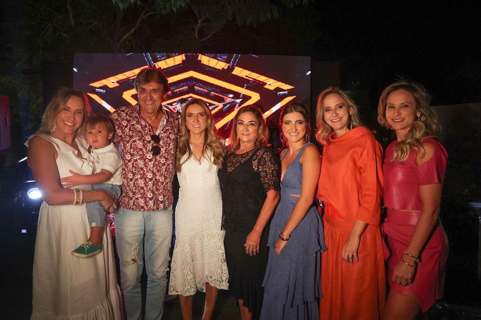 Patrícia Monteiro, Lorenzo Araújo, Tadeu Roriz, Lorena Maia, Patrícia Almeida, Maria Eduarda Maia, Juliana e Luciana Araújo