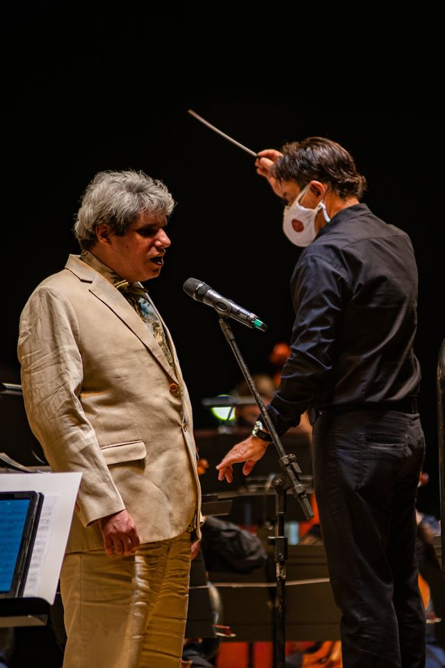 Tenor Saulo Laucas e o maestro Claudio Cohen