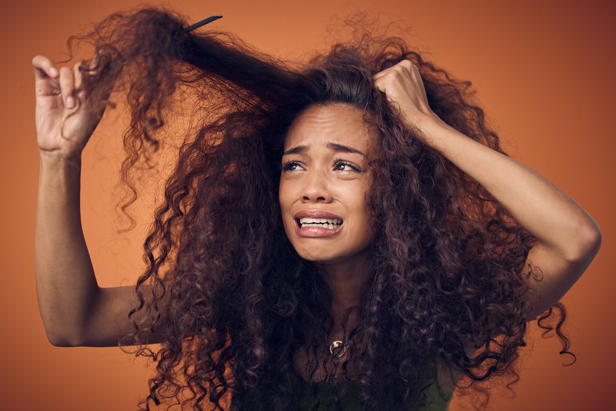 Cabelo - mulher - escova