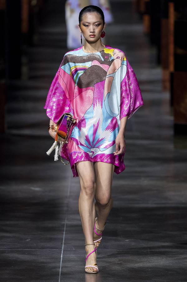 Passarela da Fendi de primavera/verão 2022 no Milão Fashion Week