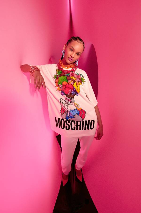 Campanha Moschino para Riachuelo