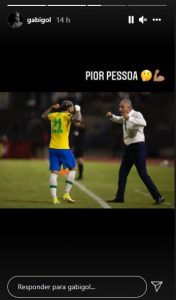 Gabigol comemorando com Tite