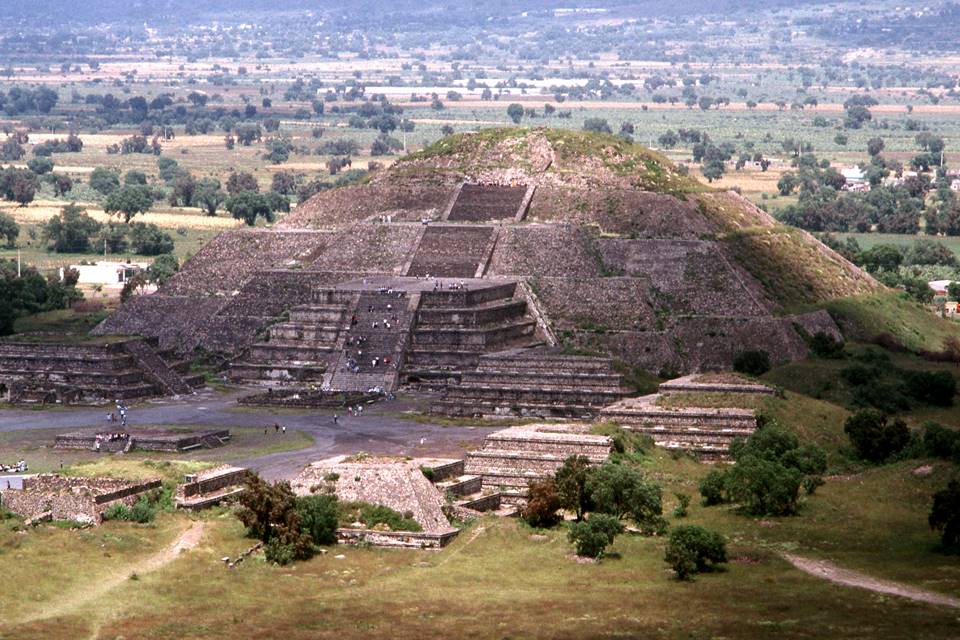 Pirâmide em Teotihuacán