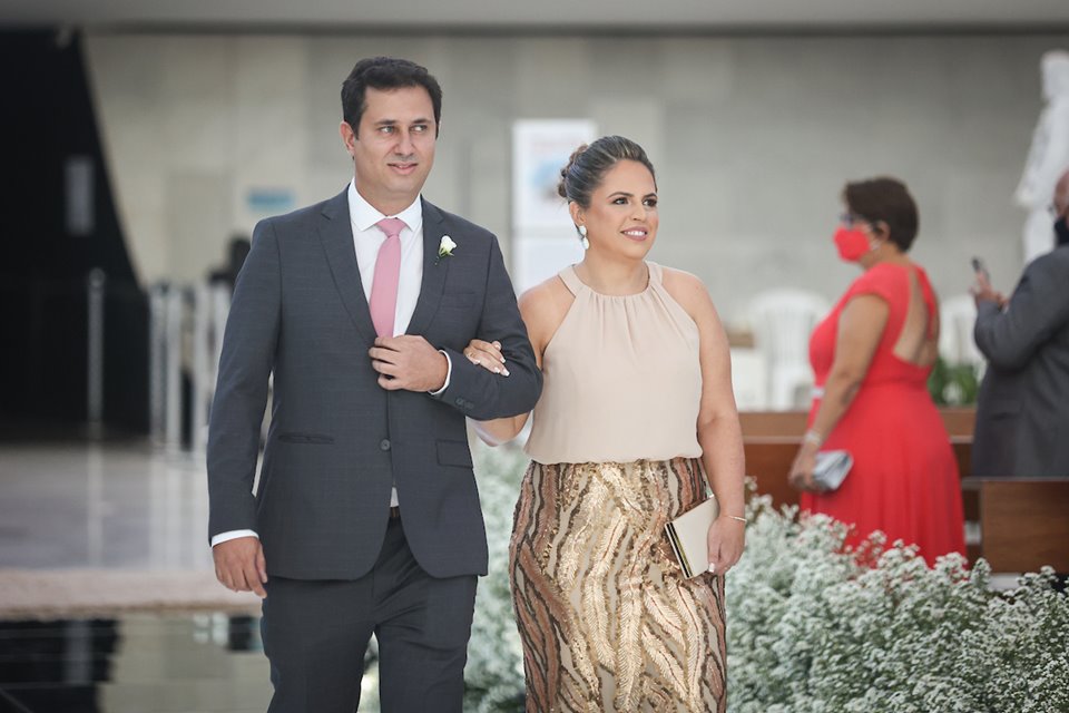 22/10/2021. Brasília-DF. Casamento Marina Nardelli e Rafael Barbosa na Catedral de Brasília. Fotos: Arthur Menescal/Especial Metrópoles