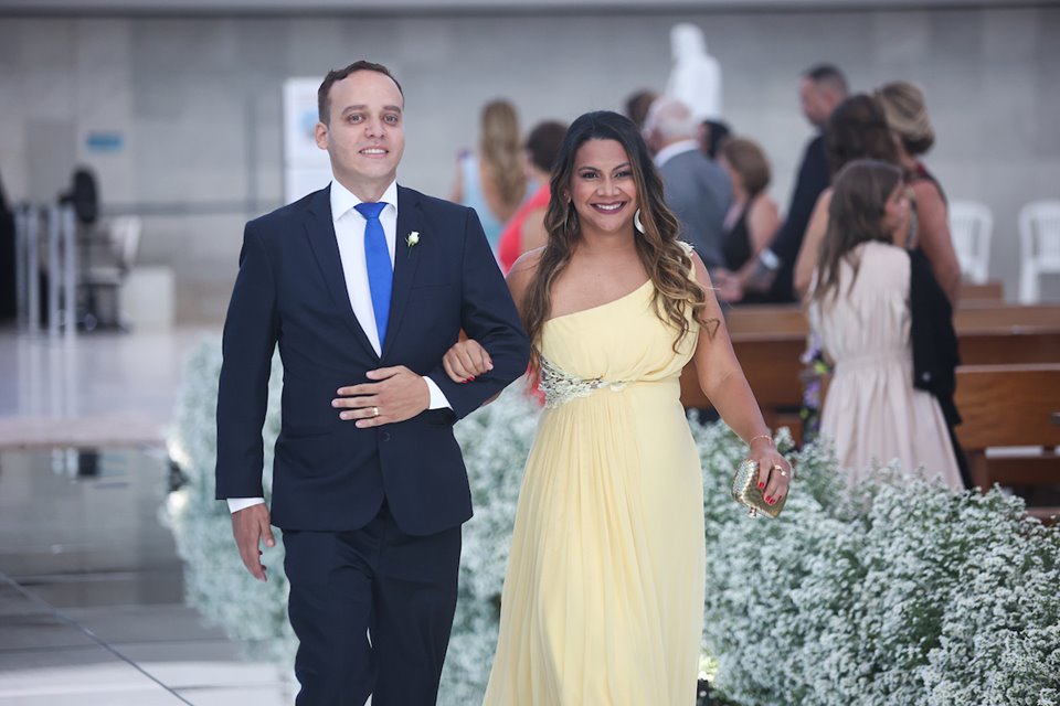 22/10/2021. Brasília-DF. Casamento Marina Nardelli e Rafael Barbosa na Catedral de Brasília. Fotos: Arthur Menescal/Especial Metrópoles