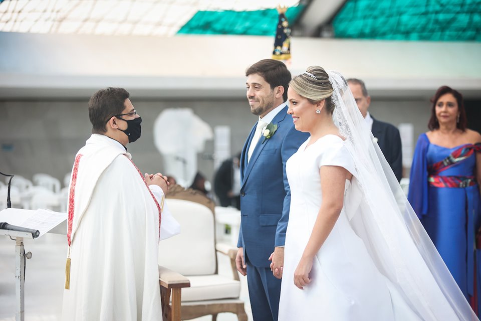 22/10/2021. Brasília-DF. Casamento Marina Nardelli e Rafael Barbosa na Catedral de Brasília. Fotos: Arthur Menescal/Especial Metrópoles