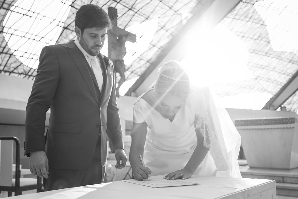 22/10/2021. Brasília-DF. Casamento Marina Nardelli e Rafael Barbosa na Catedral de Brasília. Fotos: Arthur Menescal/Especial Metrópoles