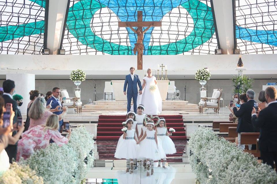 22/10/2021. Brasília-DF. Casamento Marina Nardelli e Rafael Barbosa na Catedral de Brasília. Fotos: Arthur Menescal/Especial Metrópoles