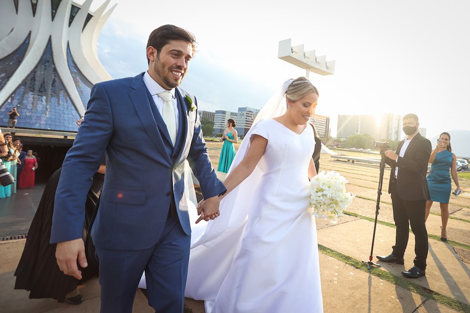 22/10/2021. Brasília-DF. Casamento Marina Nardelli e Rafael Barbosa na Catedral de Brasília. Fotos: Arthur Menescal/Especial Metrópoles