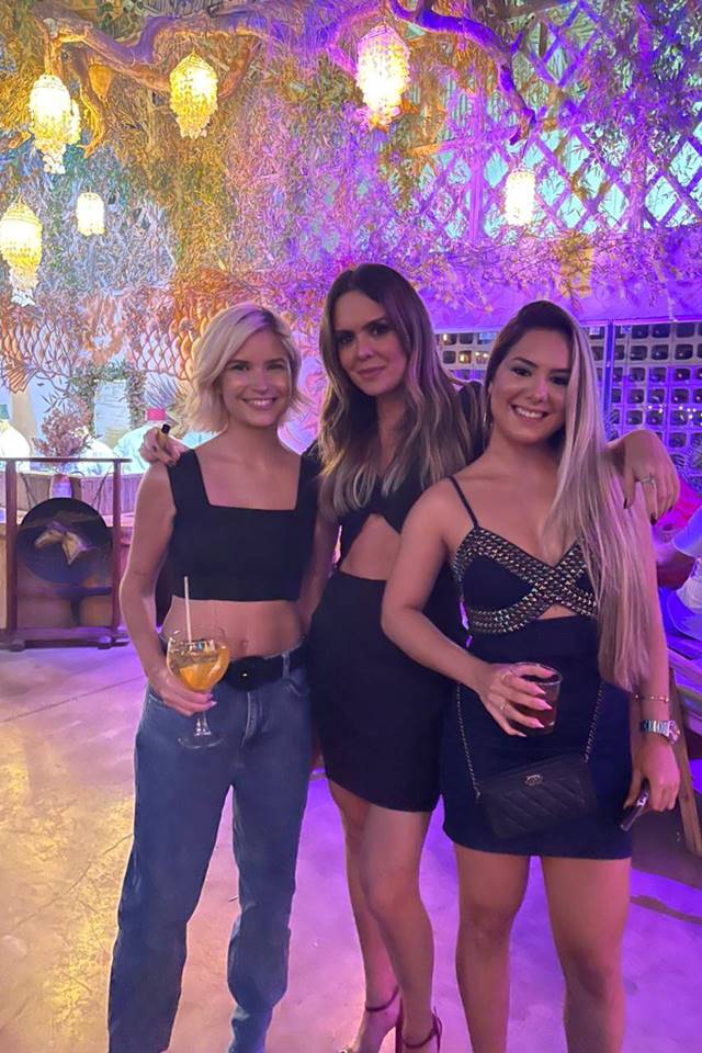 Camila Azeredo, Raphaela Neves e Marília Neves