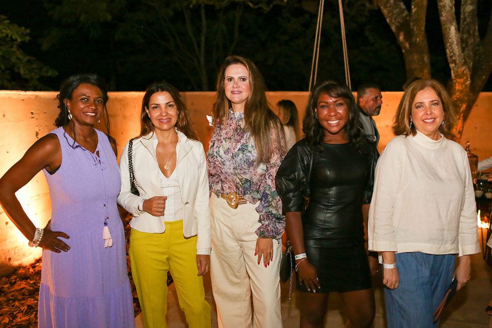 Aline Silva, Andréa Zanoni, Liliane Damasceno, Kizzy Alves e Susana Salles Brancaglion