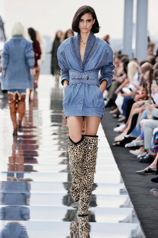 Look Dundas x Revolve, no NYFW SS22