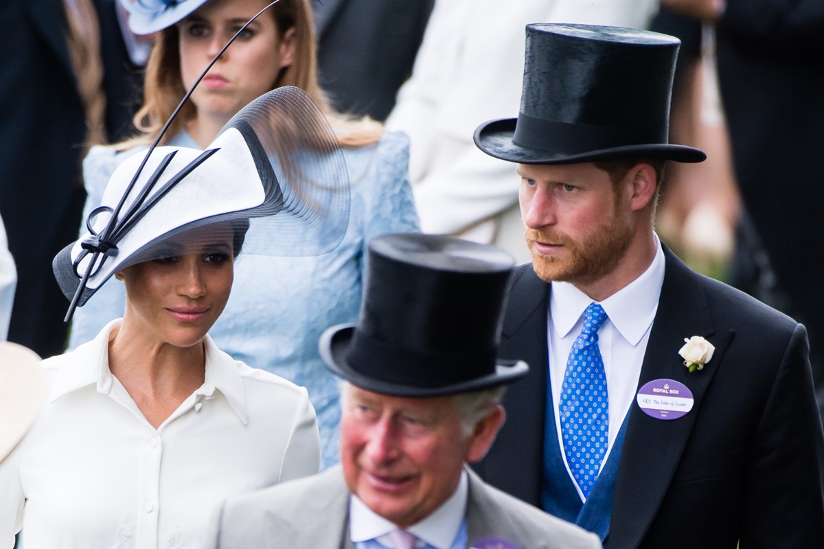 Meghan Markle, príncipe Charles e príncipe Harry