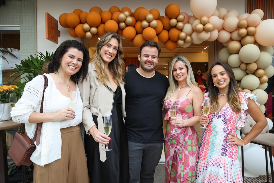 Amanda Rabelo, Tharla Stambassi, Plínio Barros, Tatiana e Carolina Bertozzo