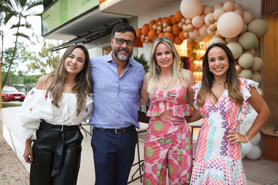 Isabella Bertozzo, Ricardo França, Tatiana e Carolina Bertozzo