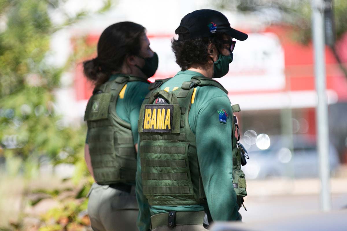 Agentes do Ibama