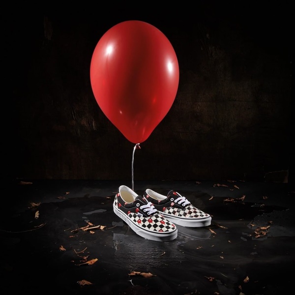 Tênis da Vans com estampas de filmes de terror