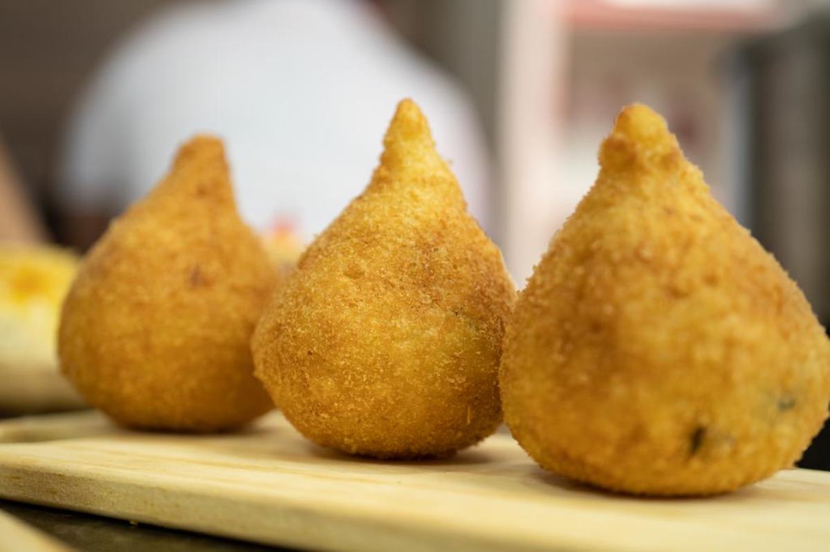 Aprenda A Fazer Uma Coxinha Fit E Proteica De Gr O De Bico Com Palmito Metr Poles