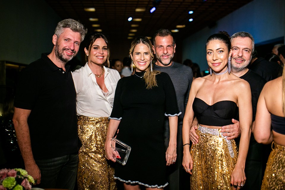 Robert Harley, Dri Mattoso, Gabriela e Alexandre Birman, Anna Carolina Bassi e Caio Campos