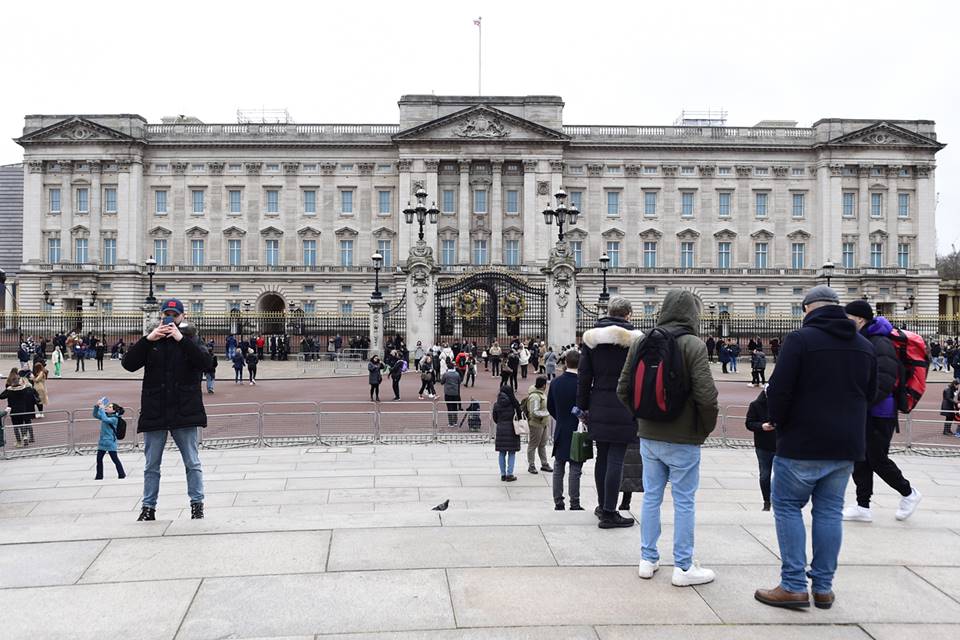 Fotografia colorida. Palácio de Buckingham