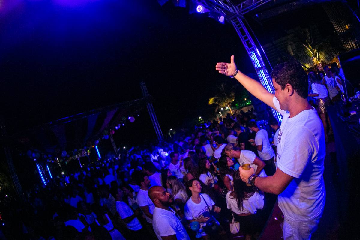 FeijoaJay comandada por Diogenes Queiroz reúne celebridades e bomba o Carnaval carioca