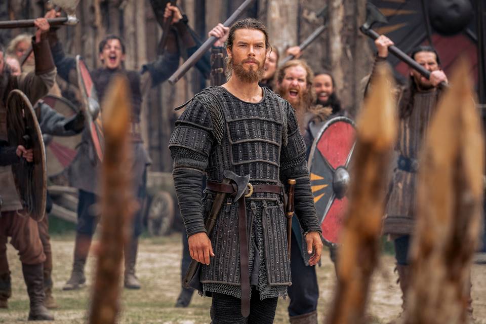 Vikings: Valhalla. am Corlett como Leif