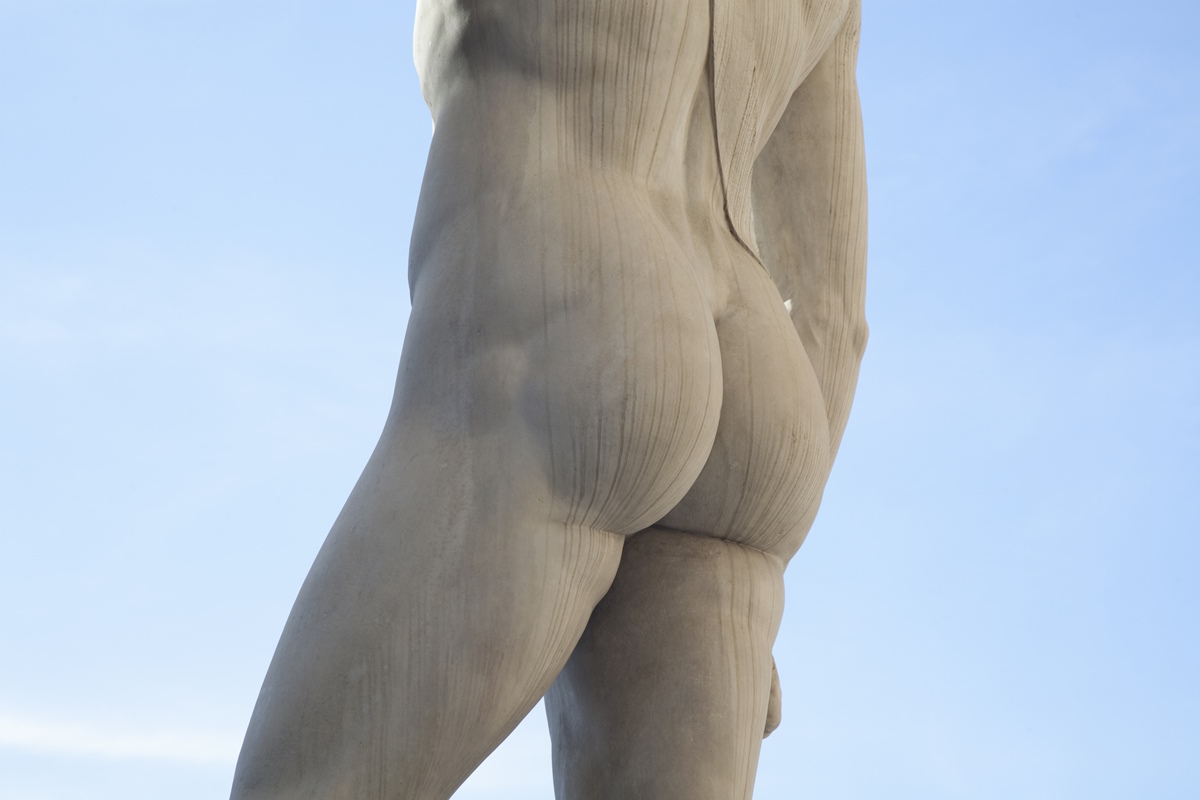 Bumbum de estátua de homem