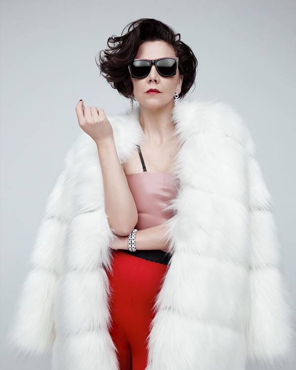 Maggie Gyllenhaal em ensaio da W Magazine