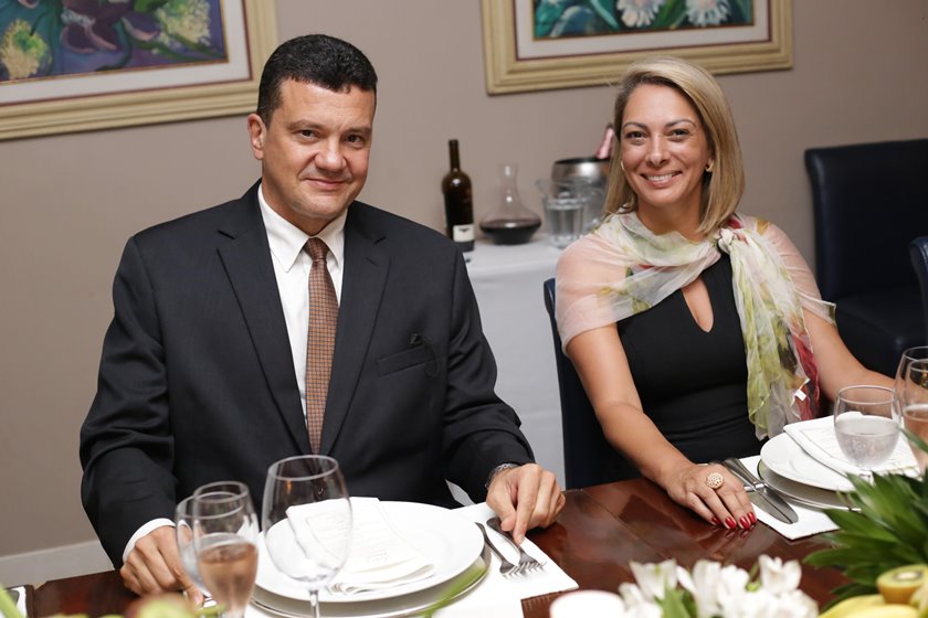 Ministro Pucci e Daniela Camargo