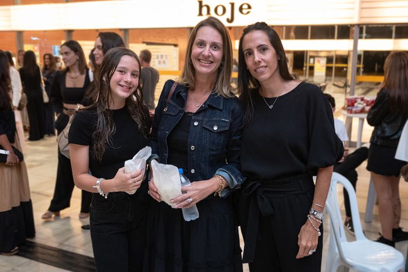 Letícia Gonzaga celebra o lançamento da coleção Simple no Cine Brasília