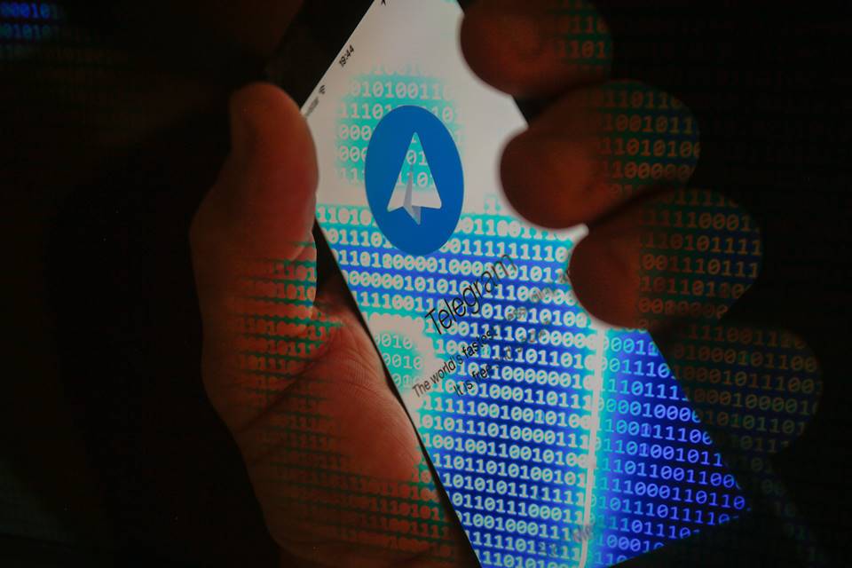 Acompanhei grupos da direita do brasil no telegram (vanessa bárbara)