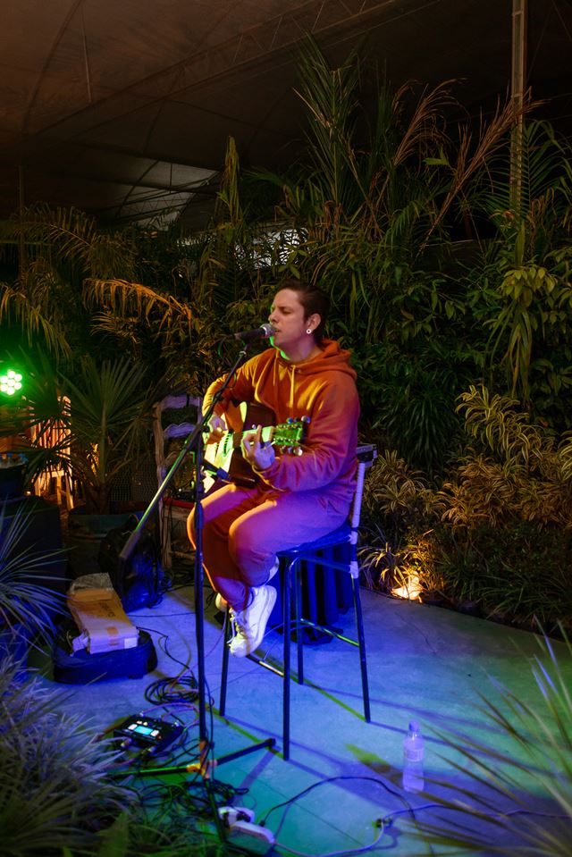 Convidados marcam presença na abertura do restaurante Jardim Secreto