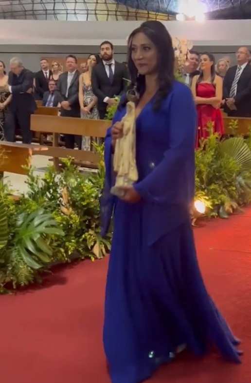 Marcela Merheb e Silvio Tiecher se casam na Catedral de Brasília