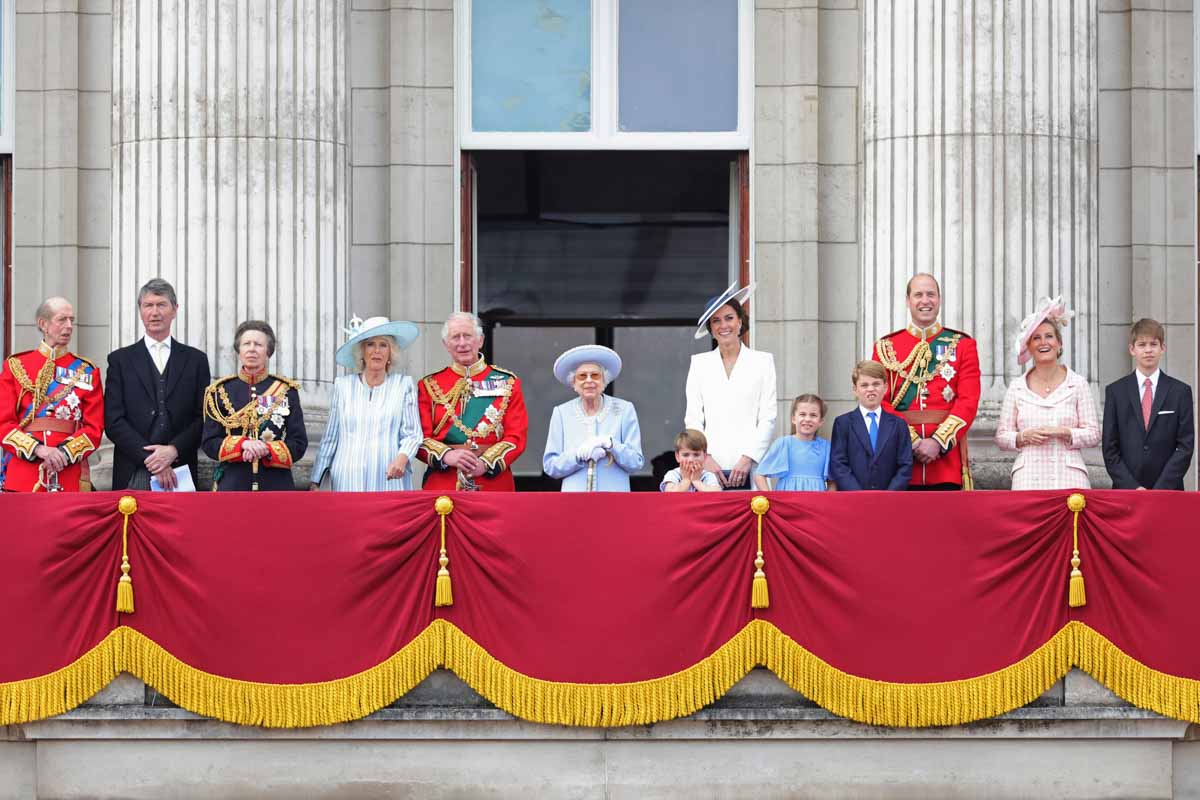 Britânicos vivem redenção com feriadão do Jubileu de Platina da rainha Elizabeth II-01