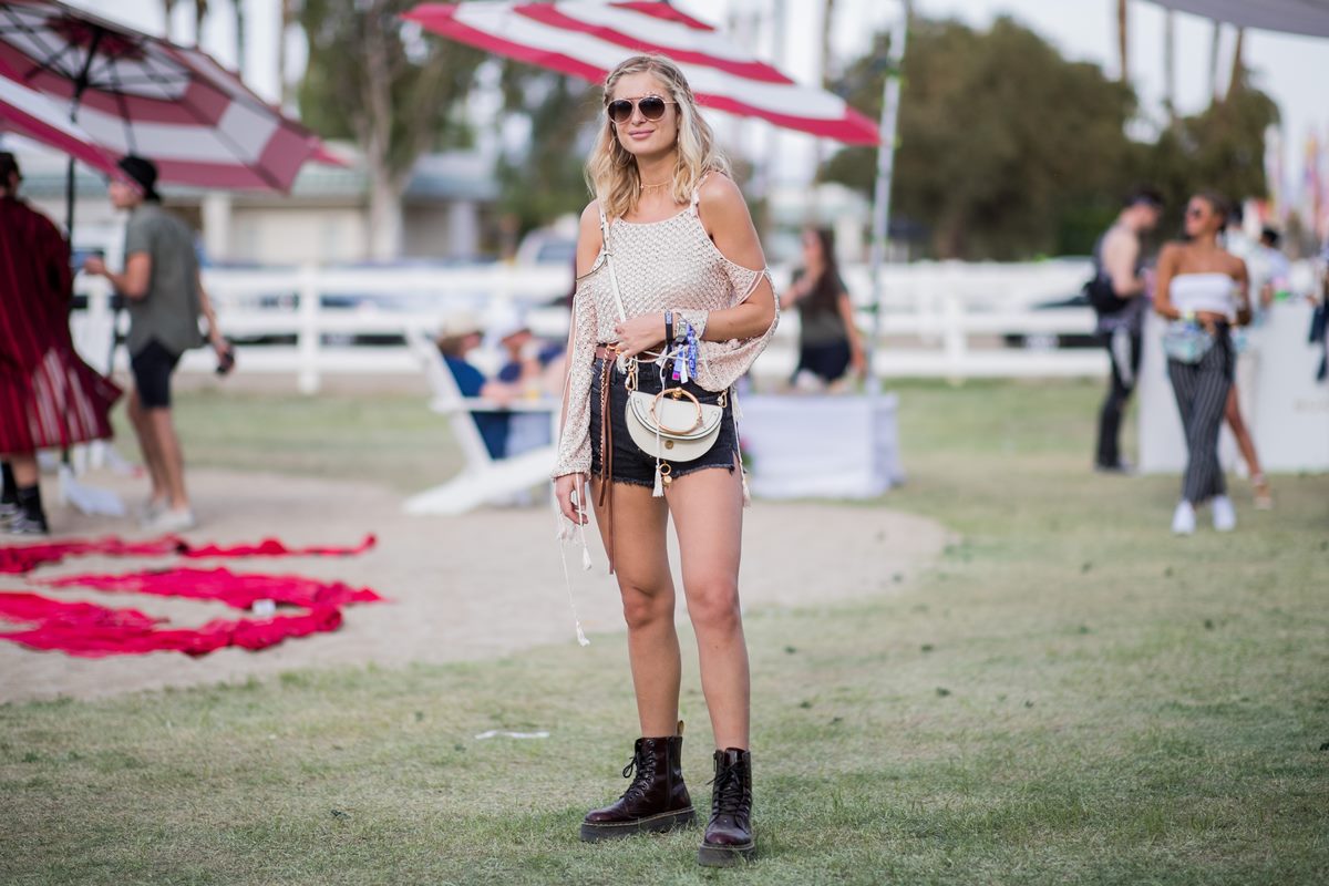 Fashion look para show na praia a noite