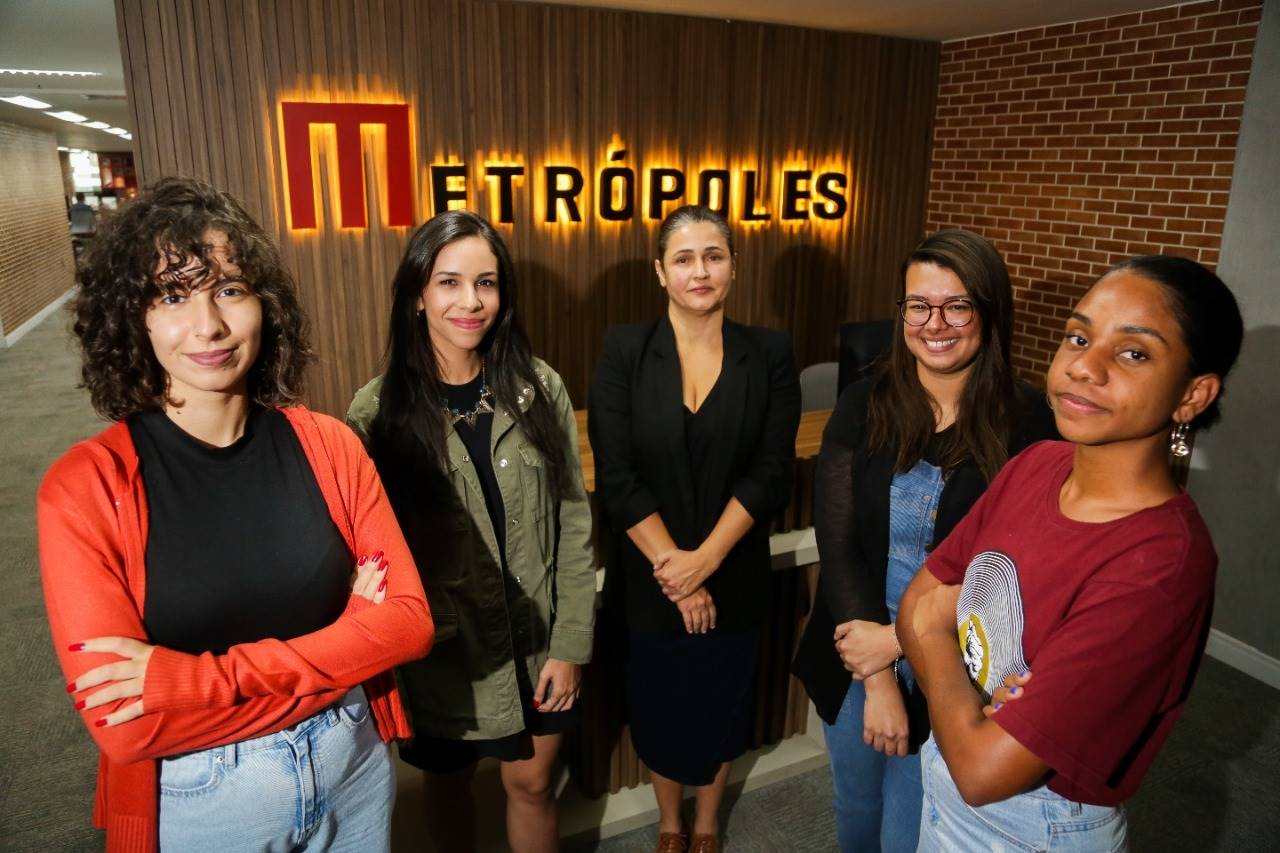 equipe de saúdo do metrópoles na redação