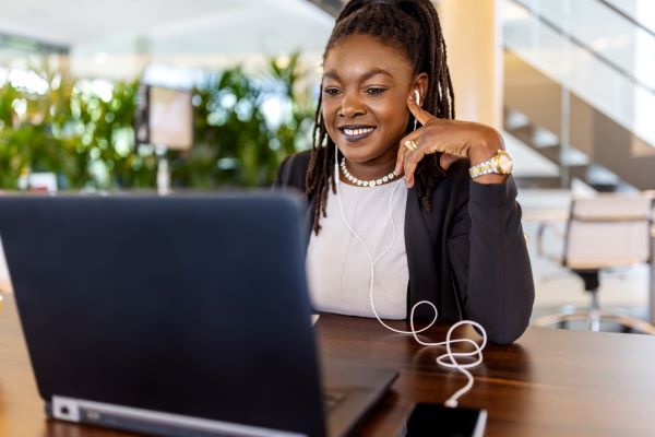 Mulher negra empreendedora - Metrópoles