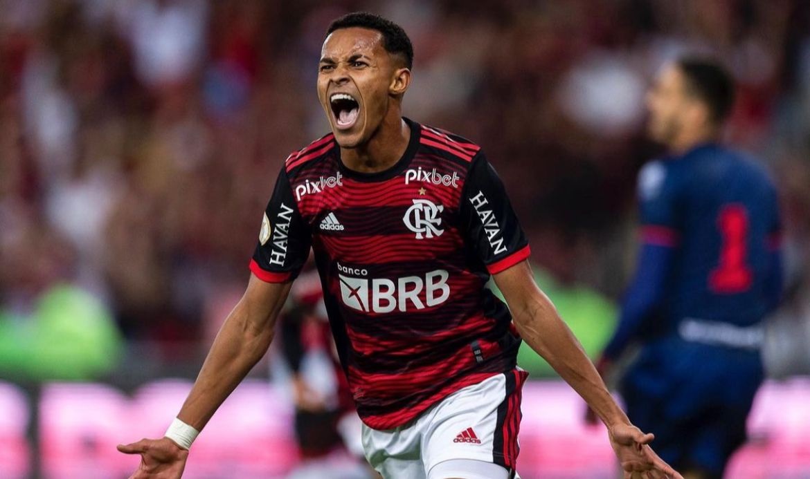 Ex-Flamengo se declara para modelo grávida de sua 1ª filha