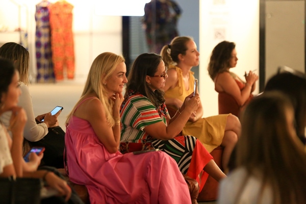 Brasília (DF), 06/10/22. Por dentro da moda. Fora dos Padrões. Mesa 1. Consumo Consciente. mediadora Romilda Gomes; Gisela Barrozo e Rachel Smidt. 