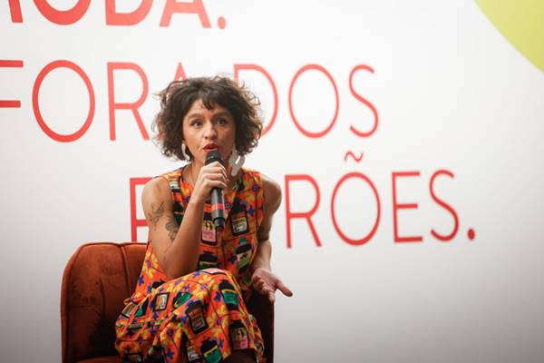 Daisy Barros no talk sobre processo criativo no Metrópoles Fashion & Design