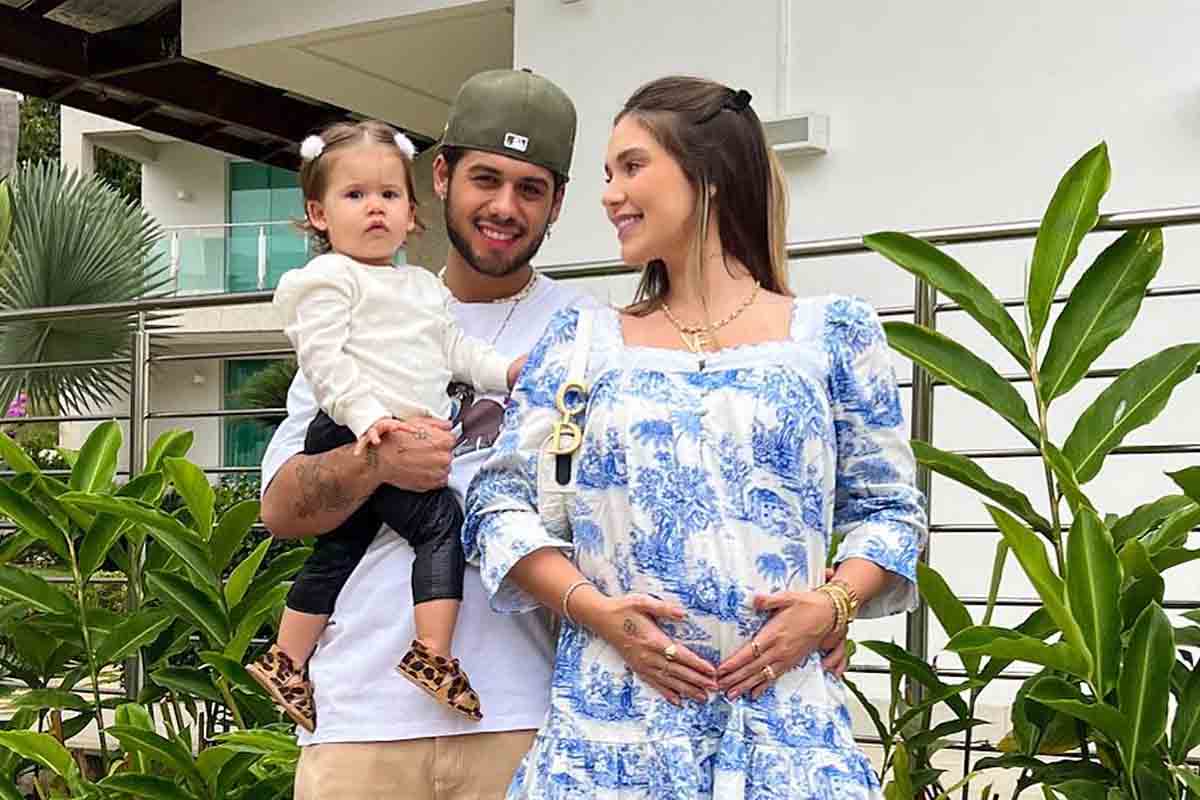 Foto de Virginia Fonseca, Zé Felipe e Maria Alice