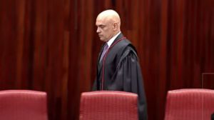 Alexandre de Moraes em diplomação de Lula