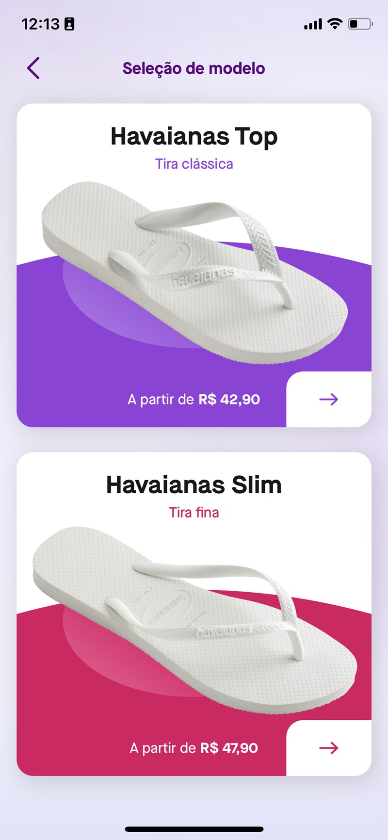 Interface do aplicativo da marca Havaianas onde é possível customizar um chinelo da marca. Lá você pode escolher as cores da sola e das tiras e a estampa do calçado. - Metrópoles