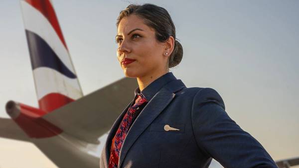 Uniforme da companhia aérea British Airways - Metrópoles