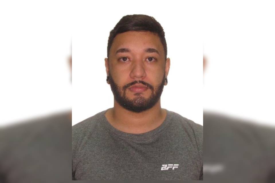 Saiba quem é o homem que esfaqueou mulheres e matou dono de distribuidora no df