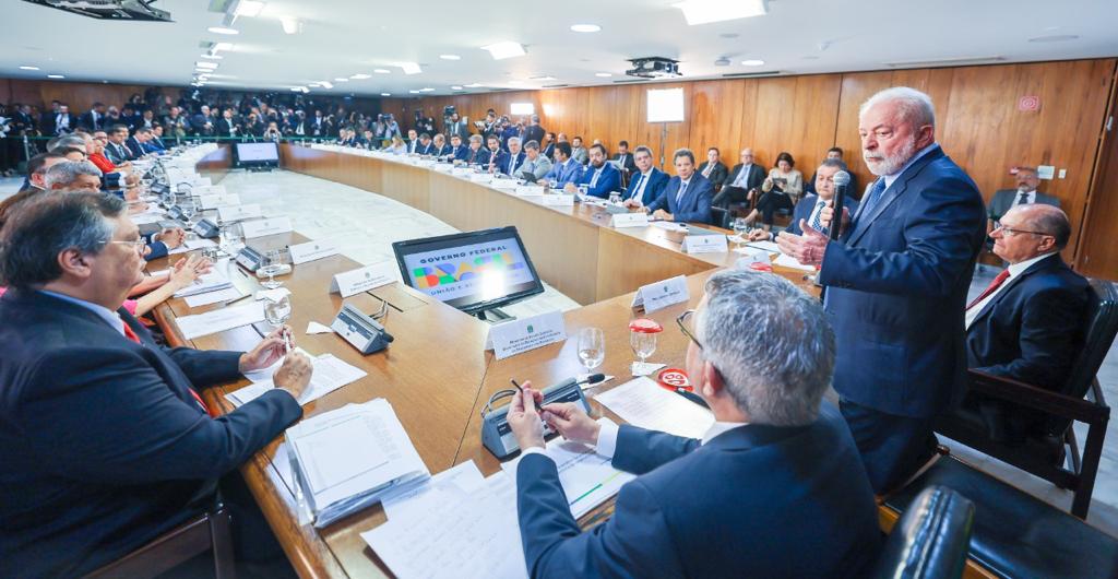 Sobrou até para a caixa na reunião de lula com líderes políticos