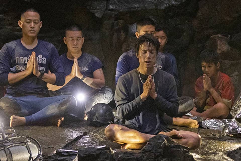 Foto colorida do filme Os Treze Sobreviventes da Caverna - Metrópoles 