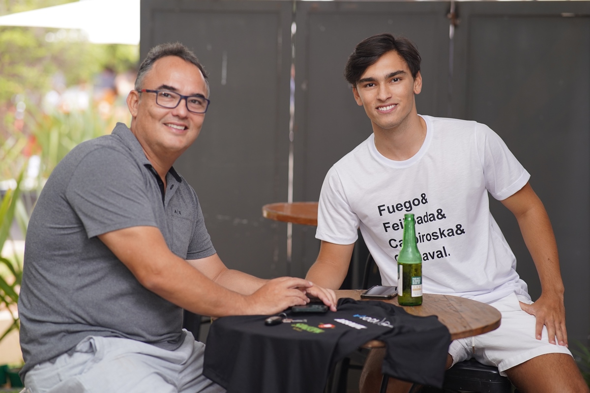 Fuego dá as boas-vindas ao Carnaval com feijoada animada - Metrópoles